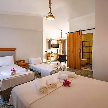 Jasmine Hotel 3*