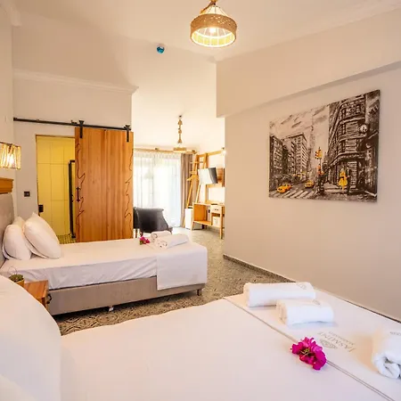 Jasmine Hotel *